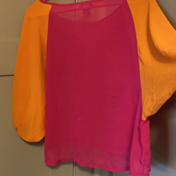 Pinky color blocking top  sizeL - Picture 10 of 10